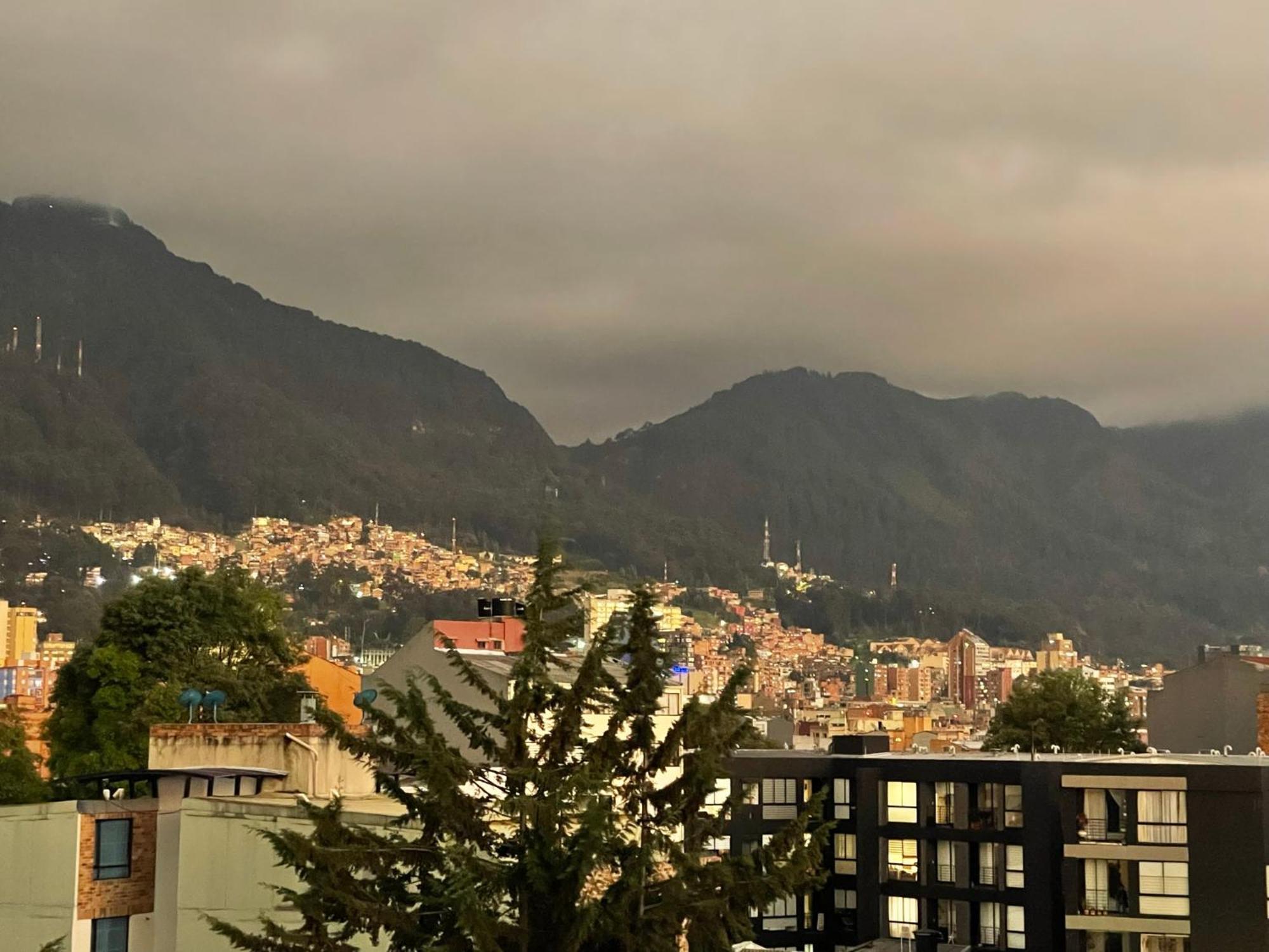 St. Louis Suites - Movistar Arena Bogota Buitenkant foto